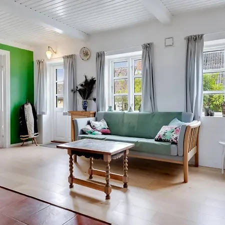 Under The Tree Ærøskøbing